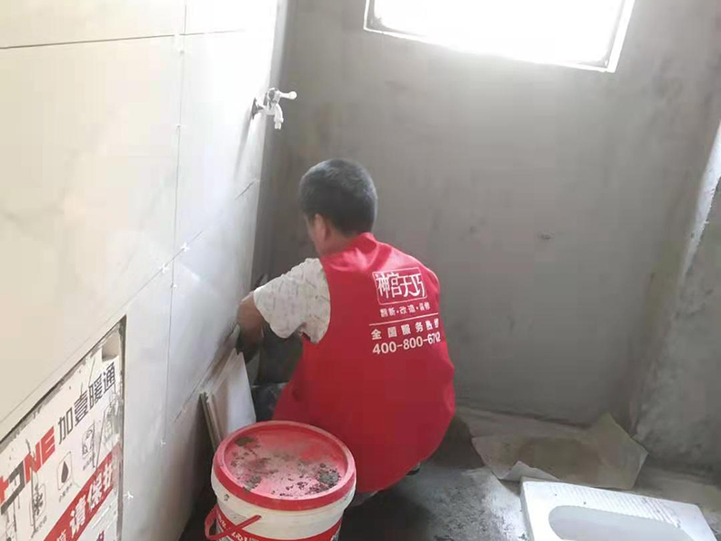 6平方衛(wèi)生間貼瓷磚多少錢？衛(wèi)生間貼磚人工費(fèi)怎么算？(圖2)