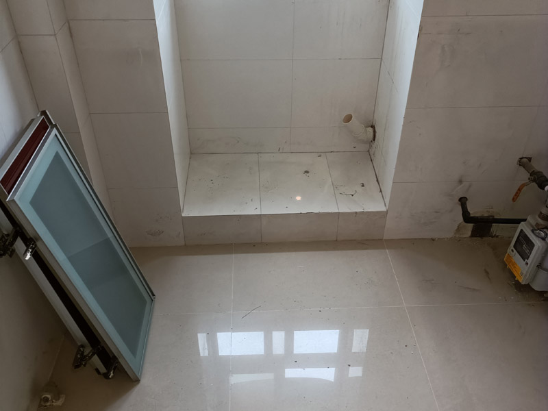 瓷磚開裂美縫劑能救嗎？不同裂縫類型解決方案對(duì)比